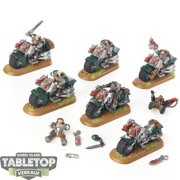 Space Marines - 6x Outriders Klassisch - bemalt