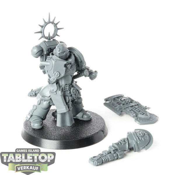 Blood Angels - Lieutenant with Storm Shield - unbemalt