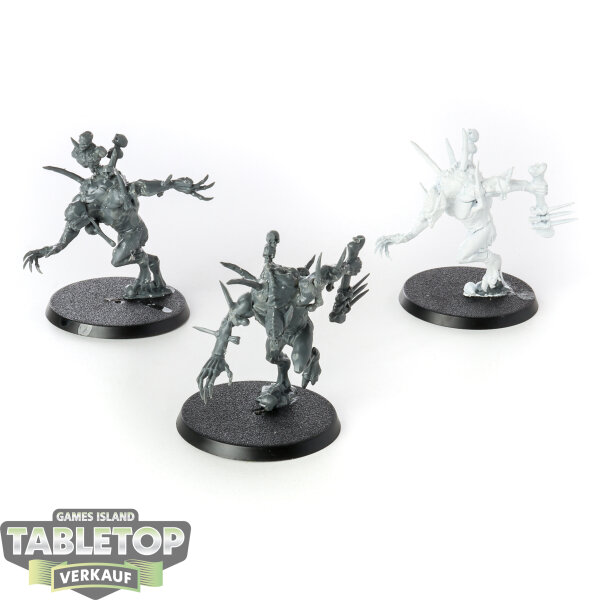 Flesh-eater Courts - 3x Crypt Haunter Courtier - teilweise bemalt