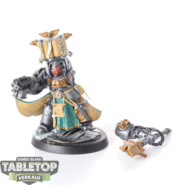 Space Marines - Libarian in Terminator Armor Klassisch - bemalt