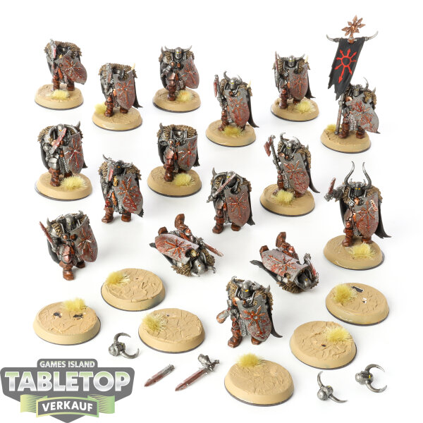 Slaves to Darkness - 16 Chaos Warriors - bemalt