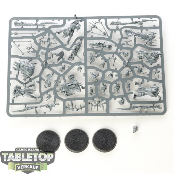 Orruk Warclans - 3 x Man-Skewer Boltboyz - im Gussrahmen