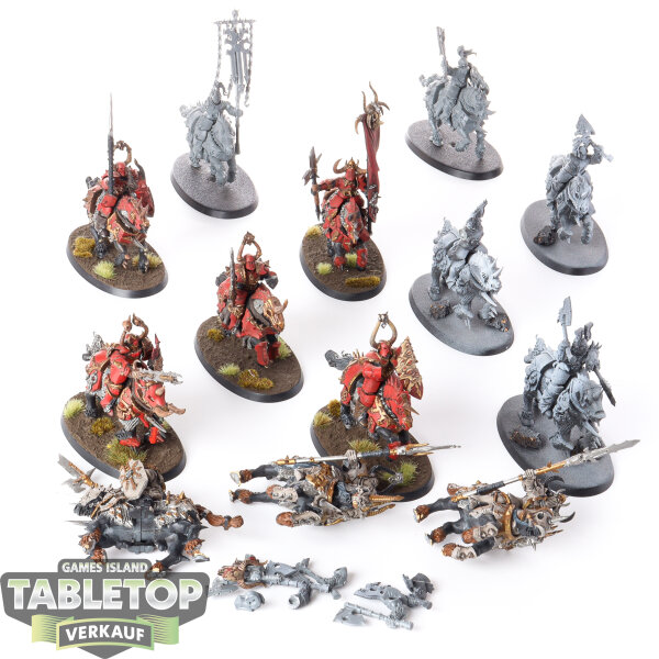 Warriors of Chaos - 13 x Chaos Knights - teilweise bemalt