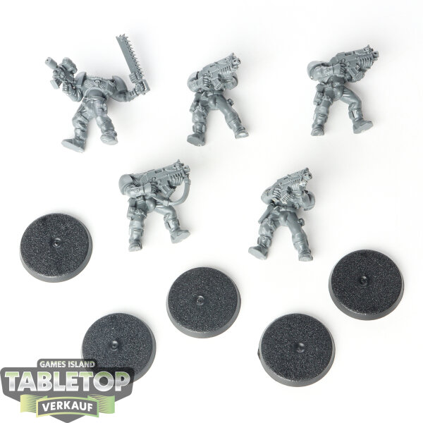 Space Marines - 5x Scouts klassisch - unbemalt