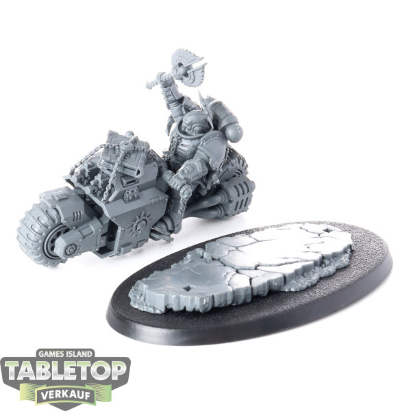 Salamanders - Primaris Chaplain on Bike - unbemalt