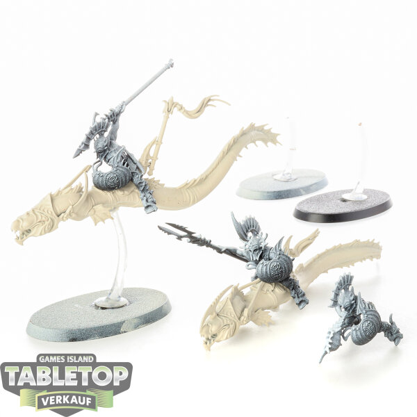 Idoneth Deepkin - 2 x Akhelian Morrsarr Guard - teilweise bemalt