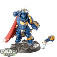 Space Marines - Captain in Gravis Armour klassisch - bemalt