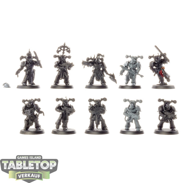 Chaos Space Marines - 10 x Chaos Space Marines - teilweise bemalt