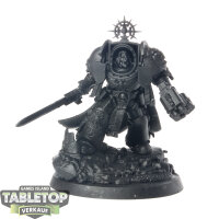 Space Marines - Captain in Terminator Armour - grundiert