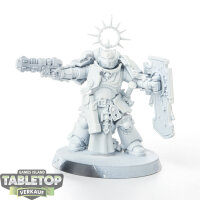Space Marines - Lieutenant with Storm Shield - grundiert