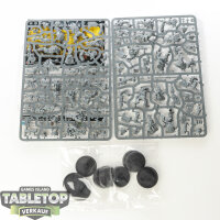 Orks - 10x Ork Beast Snagga Boyz - im Gussrahmen