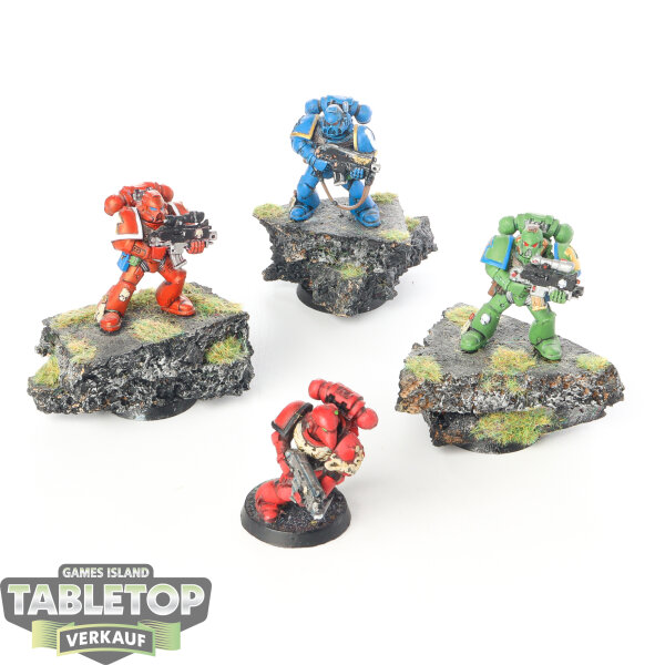 Ultramarines - 4x Tactical Squad klassisch - bemalt