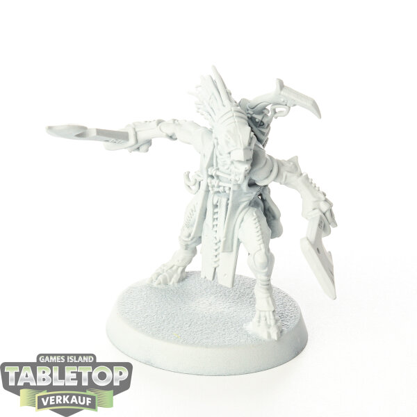 Tau Empire - Kroot Flesh Shaper - grundiert