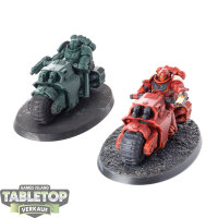 Space Marines - 2 Outriders - teilweise bemalt