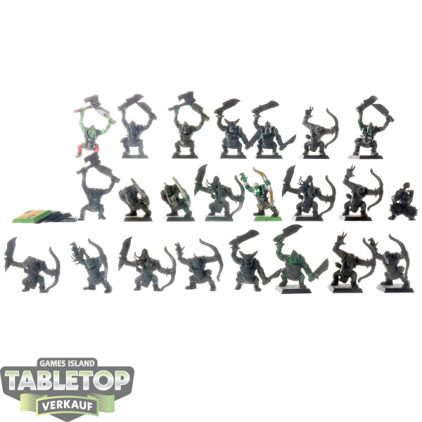 Orc & Goblin Tribes - 23 x Orc Arrer Boyz Mob - teilweise bemalt