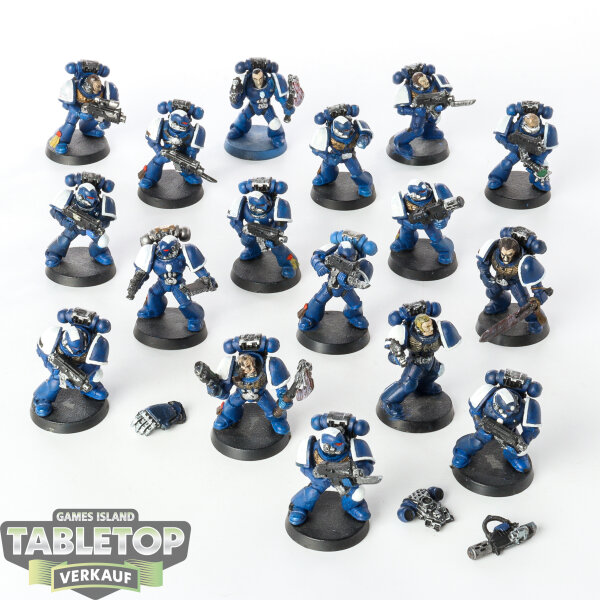 Space Marines - 10 taktische Marines, klassisch - teilweise bemalt
