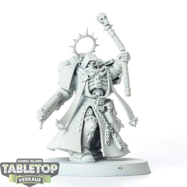 Space Marines - Primaris Chaplain - grundiert
