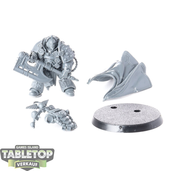 Horus Heresy - Legion Praetor with Power Axe - teilweise gebaut