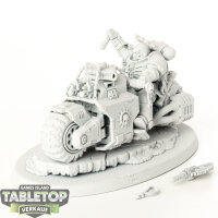 Space Marines - Primaris Chaplain on Bike - grundiert