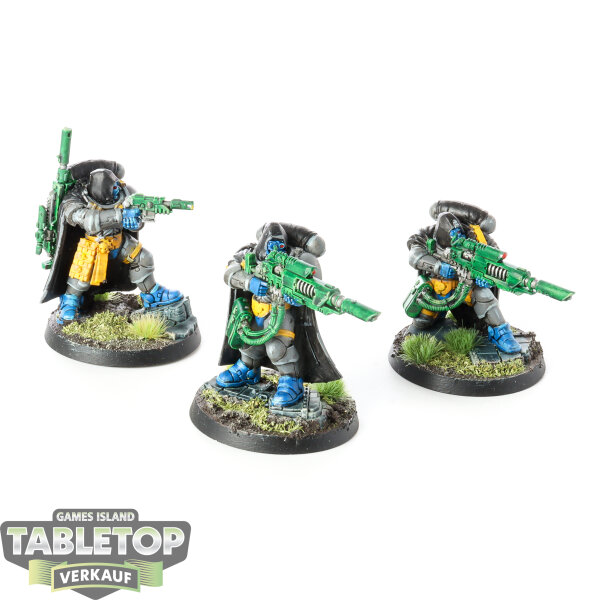 Space Marines - 3 Eliminators - bemalt