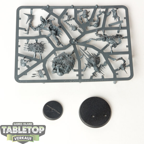 Orruk Warclans - Killaboss with Stab-grot - im Gussrahmen