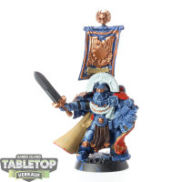 Ultramarines - Captain klassisch - bemalt
