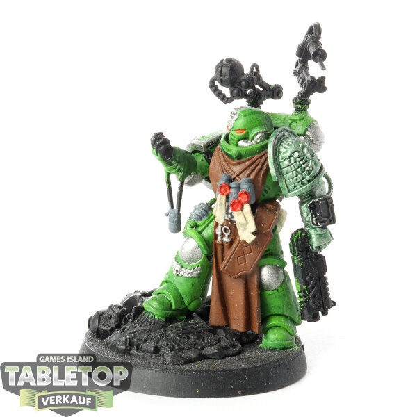 Deathwatch - Primaris Apothecary - teilweise bemalt