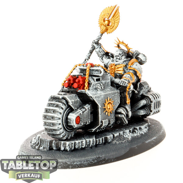 Space Marines - Primaris Chaplain on Bike - bemalt