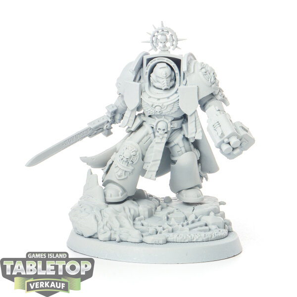 Space Marines - Captain in Terminator Armour - grundiert