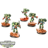 Space Marines - 5x Assault Marines  - bemalt