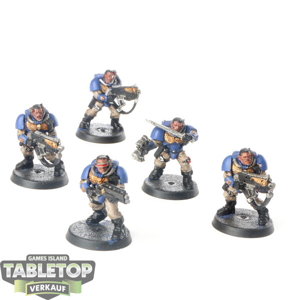 Space Marines - 5 x Scouts klassisch - bemalt