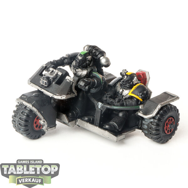 Space Marines - Space Marine Attack Bike - bemalt