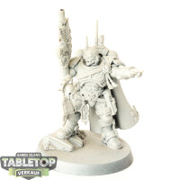 Space Marines - Captain in Phobos Armour - grundiert