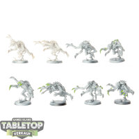 Tyraniden - 8 x Genestealers klassisch - teilweise bemalt