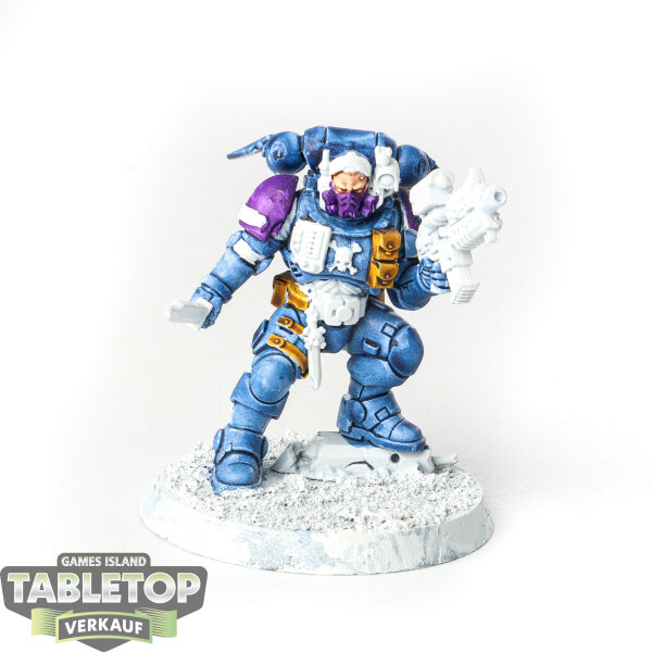 Space Marines - Lieutenant in Phobos Armour - teilweise bemalt