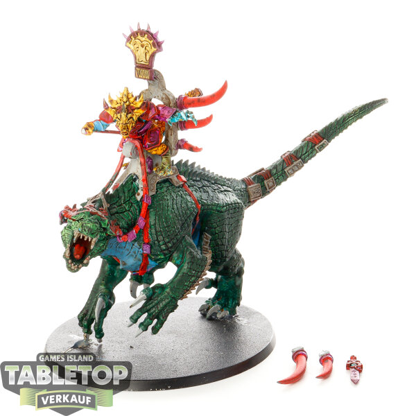 Seraphon - Saurus Oldblood on Carnosaur - bemalt
