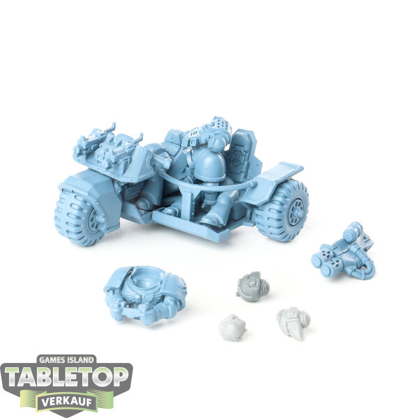 Space Marines - Attack Bike - teilweise bemalt