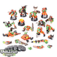 Orks - 11 Ork Boyz - bemalt