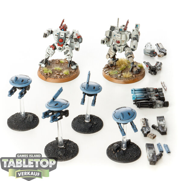 Tau Empire - 2x XV8 Crisis Battlesuit Team - bemalt