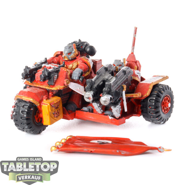 Space Marines - Attack Bike - bemalt