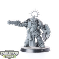 Space Marines - Lieutenant with Storm Shield - unbemalt