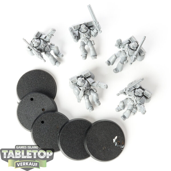 Space Marines - 5x Assault Marines - unbemalt