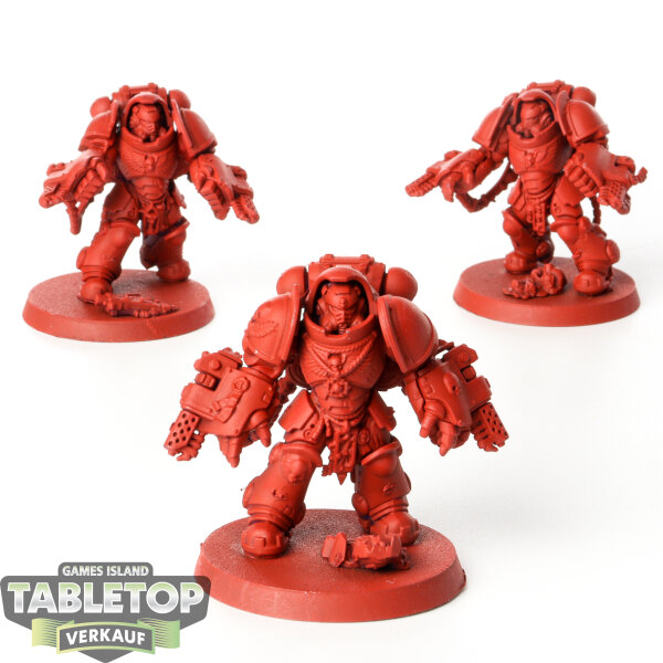 Space Marines - 3x Primaris Aggressors - grundiert