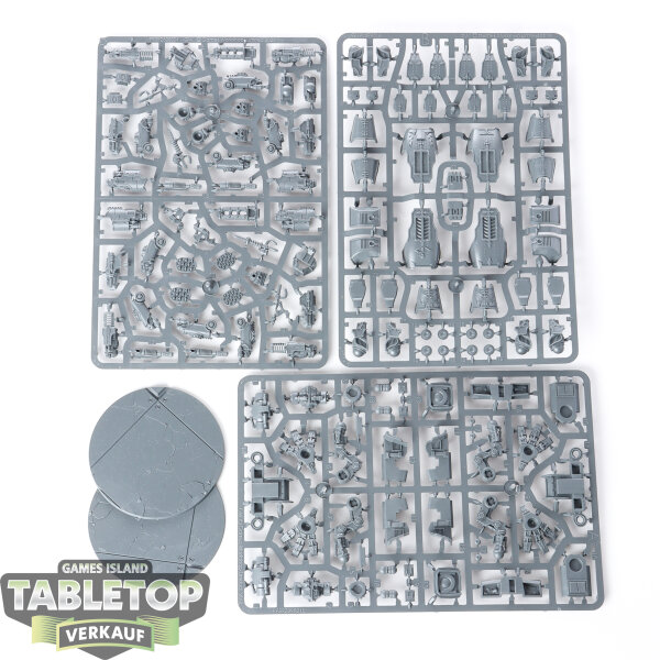 Legion Imperiales - 2x Legions Imperialis: Warhound Titans with Ursus Claws and Melta Lances - im Gussrahmen