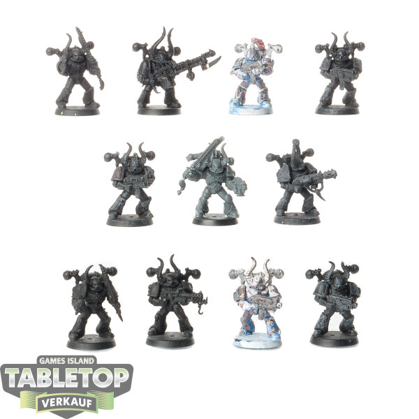 Chaos Space Marines - 11x Chaos Space Marines - klassisch - teilweise bemalt
