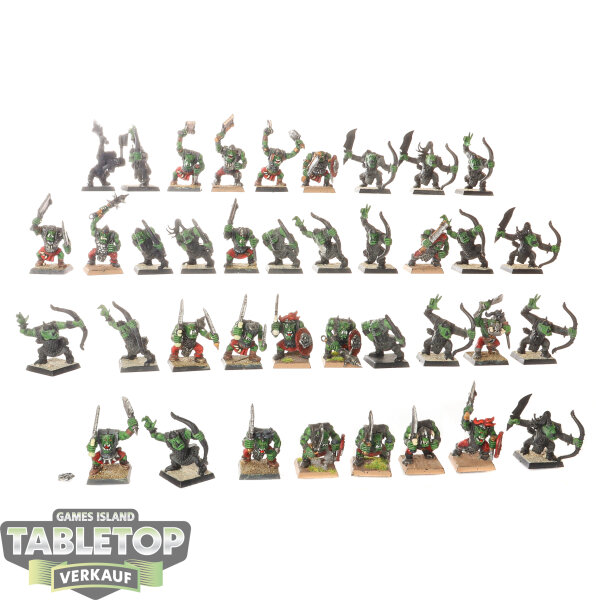 Orc & Goblin Tribes - 38x Orc Boyz & Orc Arrer Boyz Mob - teilweise bemalt