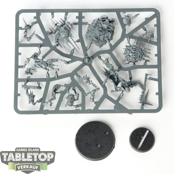 Orruk Warclans - Killaboss with Stab-grot - im Gussrahmen