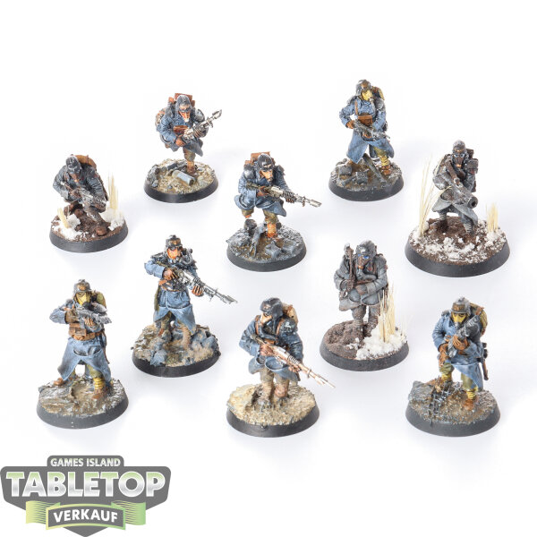 Astra Militarum - 10 Death Korps of Krieg Infantry Squad Advancing - bemalt