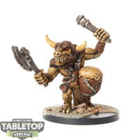 Beasts of Chaos - 1x Minotaur with Two Hand Weapons - bemalt