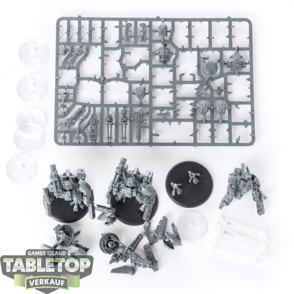 Tau Empire - 3 x XV8 Crisis Battlesuit Team - unbemalt